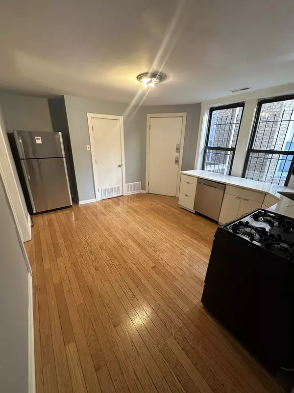 Chicago, IL 60622,1500 N Rockwell ST #2