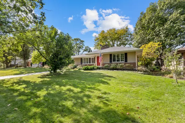 Glen Ellyn, IL 60137,240 Scott AVE