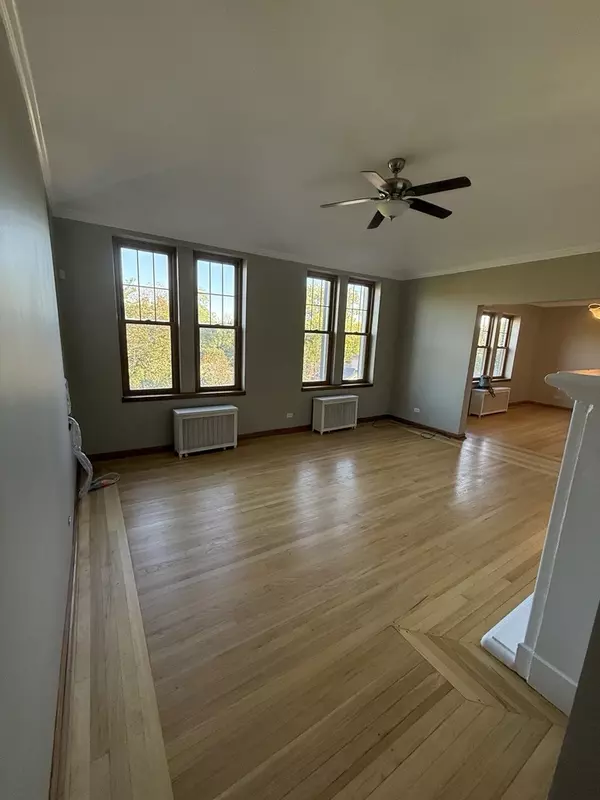 Chicago, IL 60643,10905 S Longwood DR #3