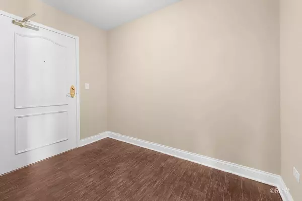 Itasca, IL 60143,2 Itasca PL #419