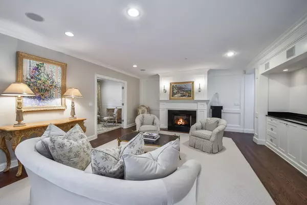 Glen Ellyn, IL 60137,462 Pennsylvania AVE #1S