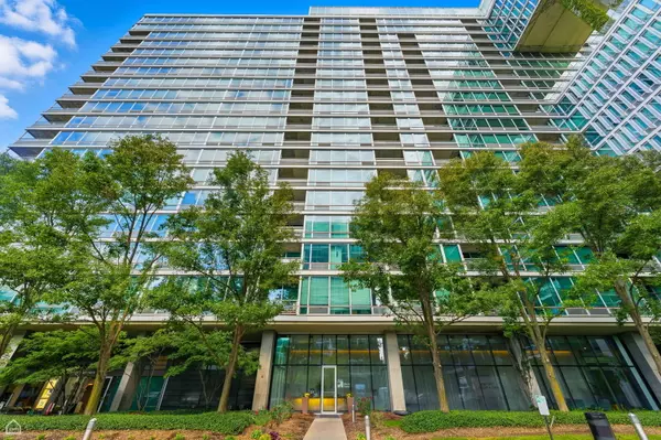 9725 Woods DR #507, Skokie, IL 60077