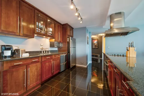 Chicago, IL 60611,505 N LAKE SHORE DR #1518