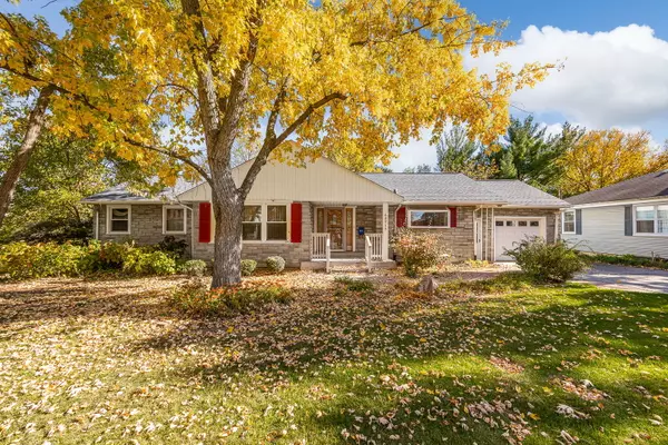 Downers Grove, IL 60515,4915 Pershing AVE