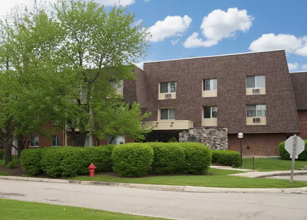 6 Villa Verde DR #103, Buffalo Grove, IL 60089