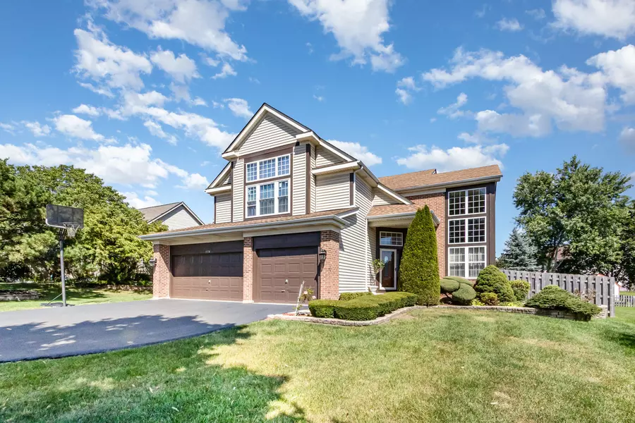 1334 Richmond LN, Bartlett, IL 60103