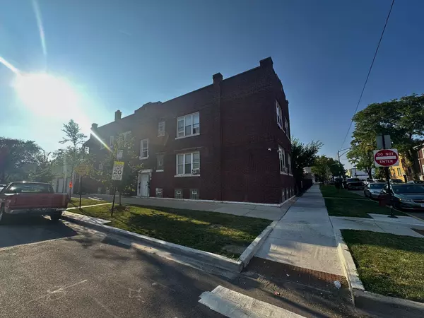 4106 W Hirsch ST, Chicago, IL 60651