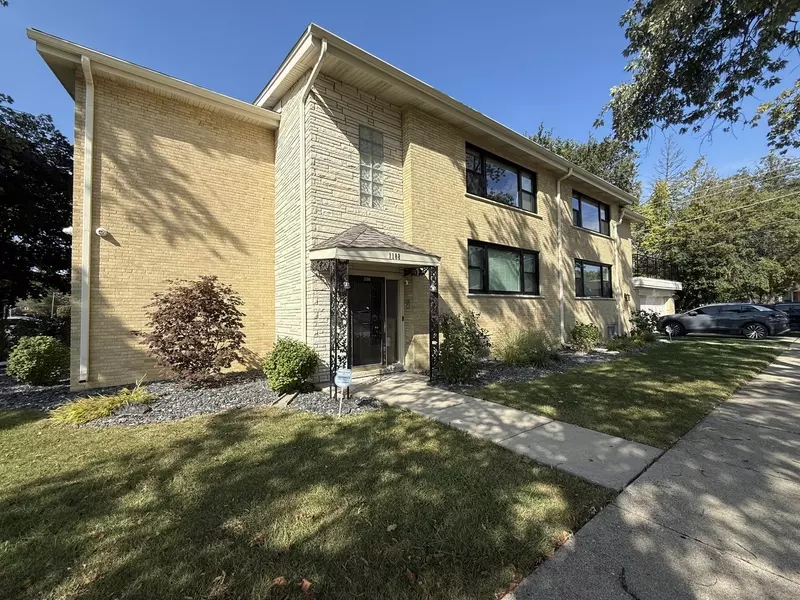 1108 Fortuna AVE #1, Park Ridge, IL 60068
