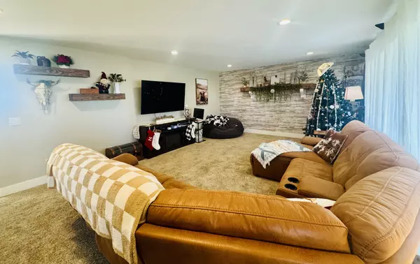 Clinton, IL 61727,12944 Ospur RD