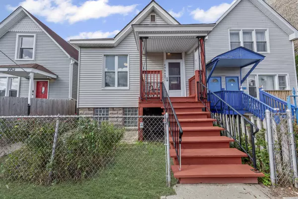2954 N Elston AVE, Chicago, IL 60618