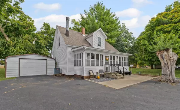 Bement, IL 61813,848 N Champaign ST