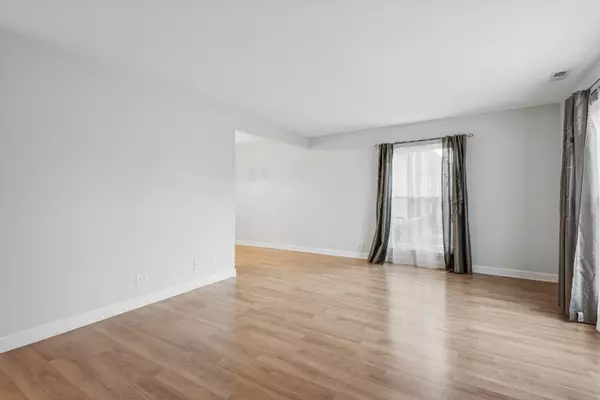 Elk Grove Village, IL 60007,Address not disclosed