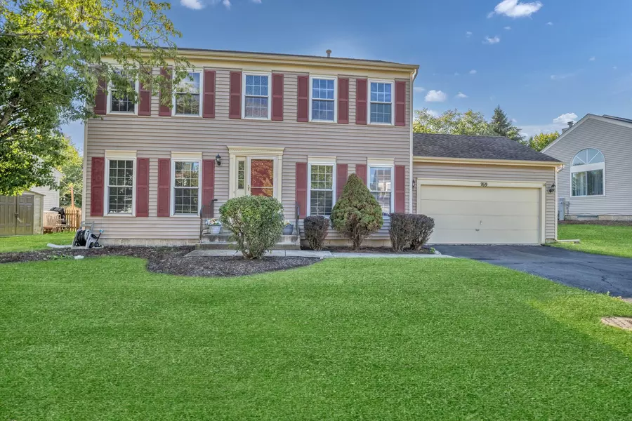 769 White Pine CIR, Lake In The Hills, IL 60156