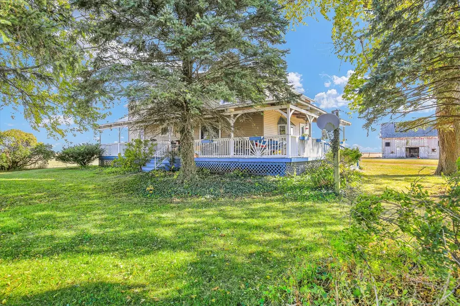 23 County Road 300 North, Ivesdale, IL 61851