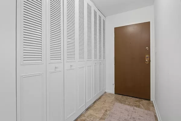 Palatine, IL 60074,900 E Wilmette RD #105