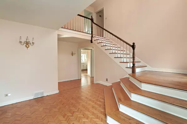 Northbrook, IL 60062,3815 Bordeaux AVE