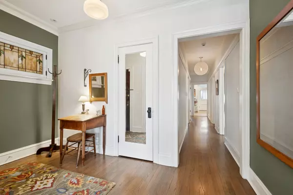 Chicago, IL 60640,1462 W Balmoral AVE #2