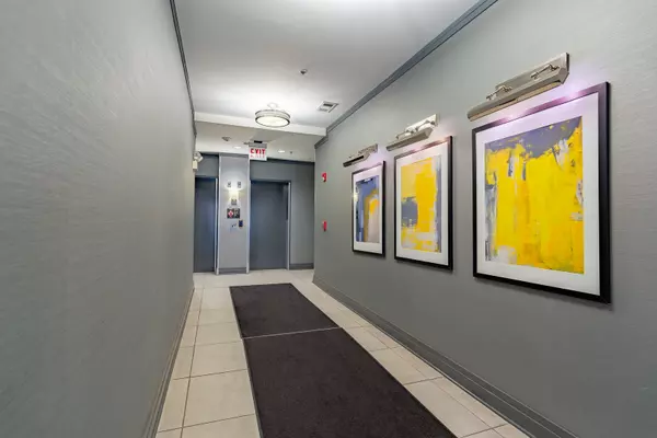 Chicago, IL 60642,950 W Huron ST #302