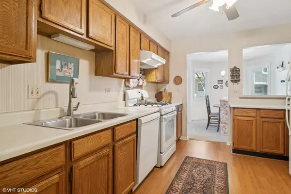 Buffalo Grove, IL 60089,1027 Courtland DR #1027