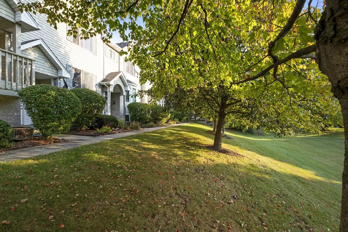 Elburn, IL 60119,403 E Willow ST #403