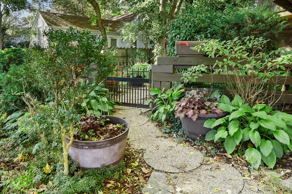 Northbrook, IL 60062,1412 Sycamore LN