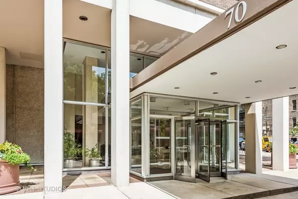 70 W Burton PL #1101, Chicago, IL 60610