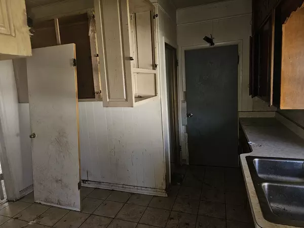 Rock Falls, IL 61071,409 E 5th ST