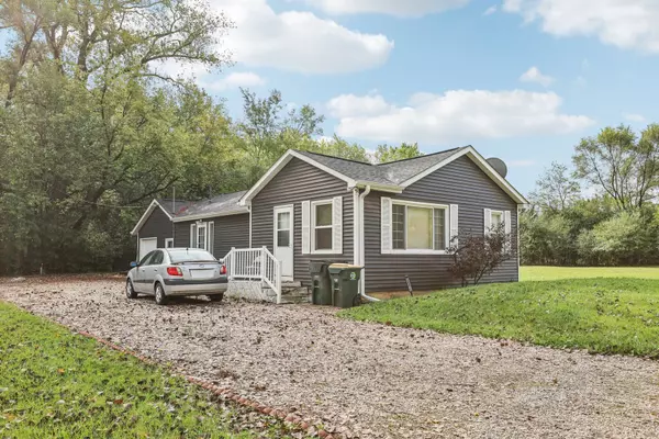 Spring Grove, IL 60081,38073 N Nippersink DR