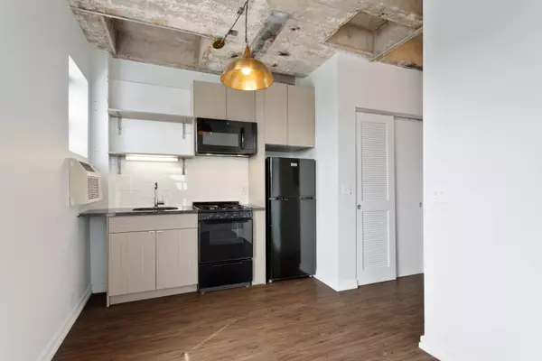 Chicago, IL 60640,1325 W Wilson AVE #801
