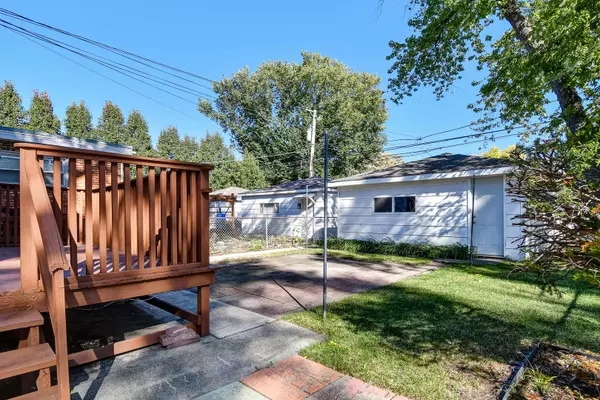 Skokie, IL 60076,8303 Lawndale AVE