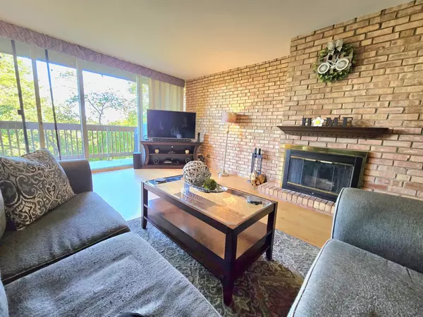 Lisle, IL 60532,5600 Hillcrest LN #2K