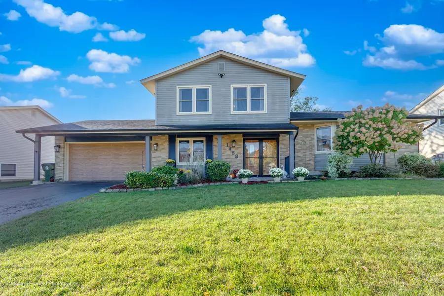 1453 Armstrong LN, Elk Grove Village, IL 60007