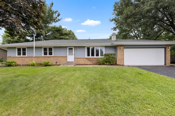 11264 Cedarbrook RD, Roscoe, IL 61073