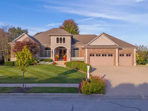 47 Stonebrook CT, Bloomington, IL 61704