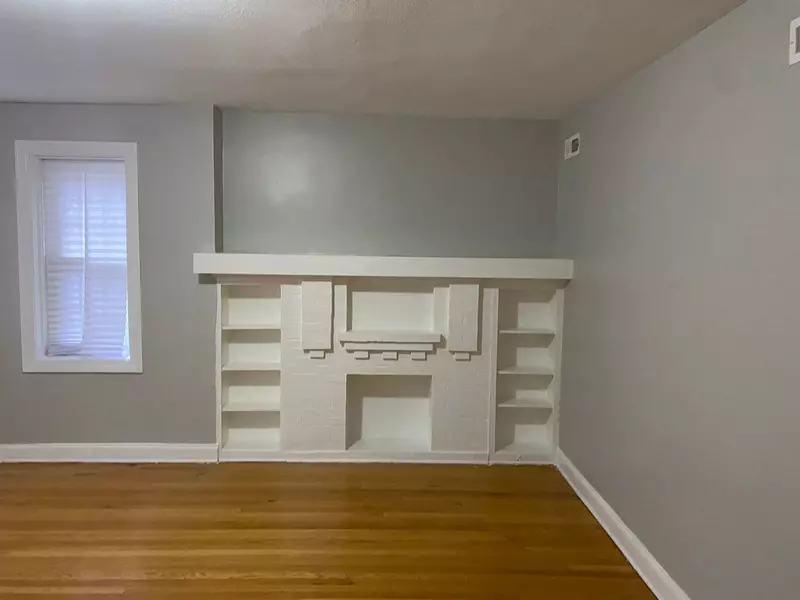 7822 S Kingston AVE #1, Chicago, IL 60649