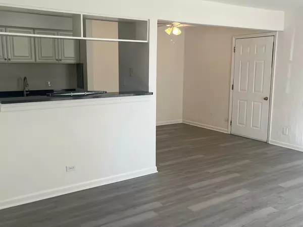 Aurora, IL 60506,1381 N Glen CIR #A