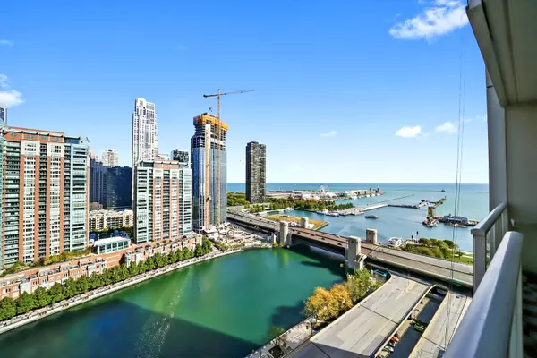 Chicago, IL 60601,420 E Waterside DR #2110