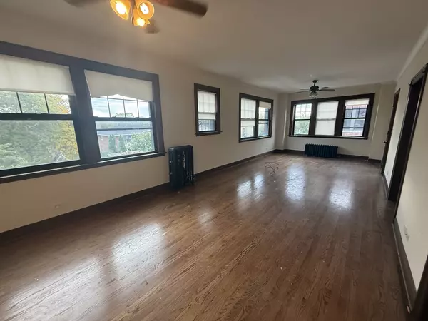 Berwyn, IL 60402,3252 Maple AVE #3A
