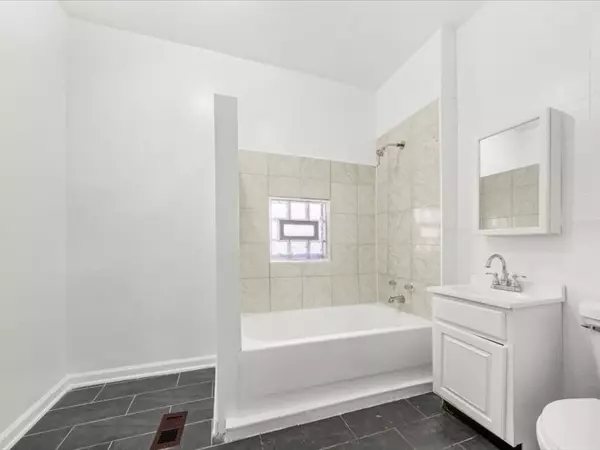 Chicago, IL 60629,3219 W 64th ST