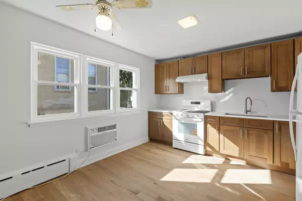 Highland Park, IL 60035,1506 Glencoe AVE #2S