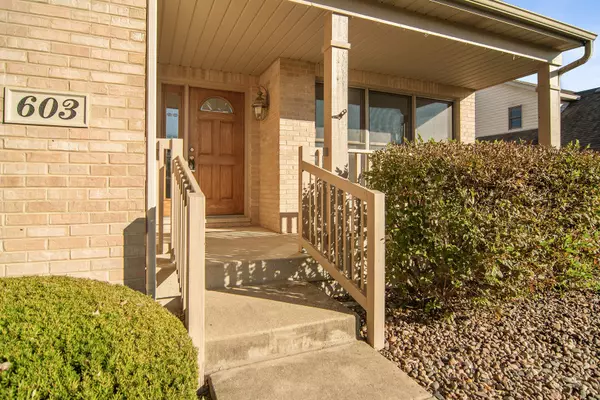 Antioch, IL 60002,603 Ridgewood DR