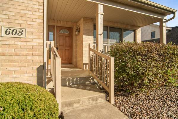 Antioch, IL 60002,603 Ridgewood DR