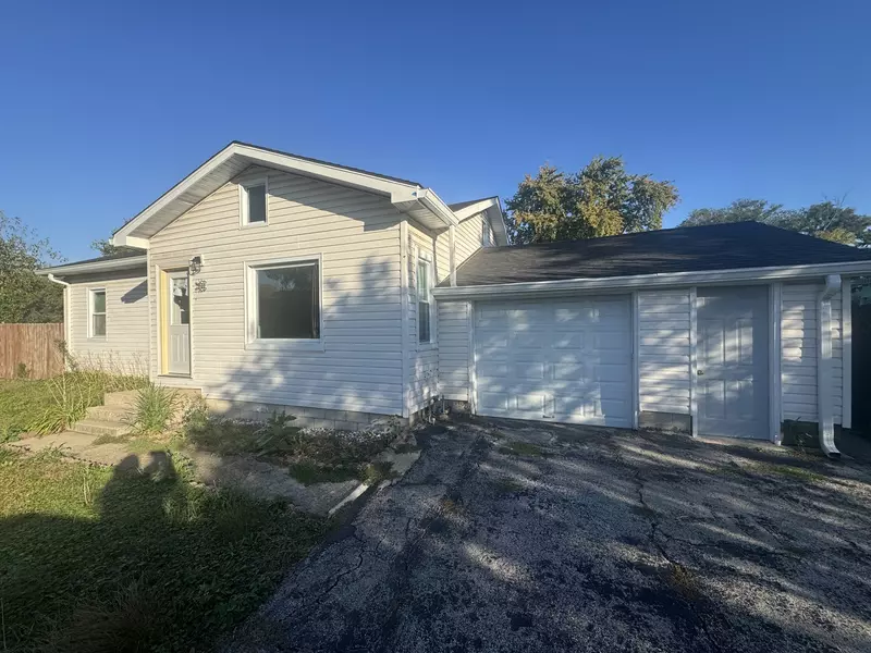 7940 W 71st ST, Bridgeview, IL 60455