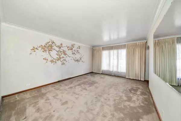 Chicago, IL 60629,3839 W 68th PL