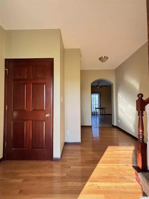 Carthage, IL 62321,1848 N County Road 1700