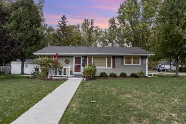 17 E Charles ST, Plano, IL 60545