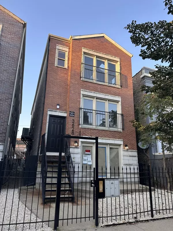 3628 W Lexington ST, Chicago, IL 60624