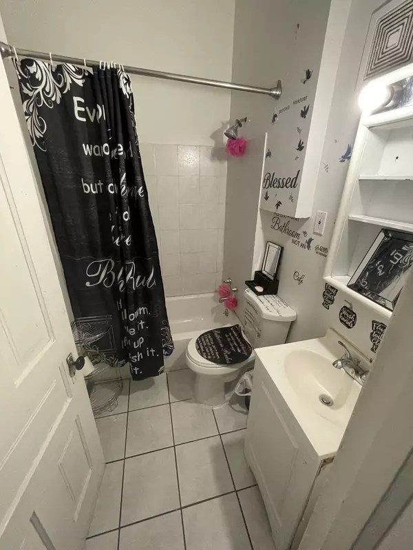 Chicago, IL 60612,2723 W Washington BLVD