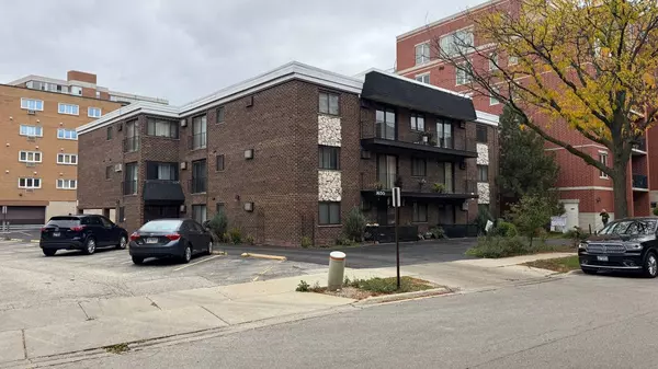 1650 Mill ST #206, Des Plaines, IL 60016