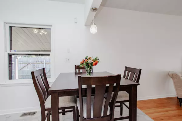 Palatine, IL 60067,450 E Palatine RD